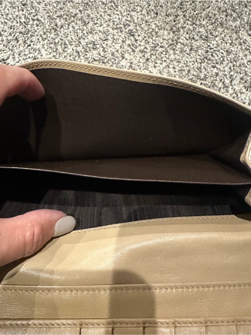 Gucci Metallic Tan GG Embossed Continental Wallet - Picture 4 of 12